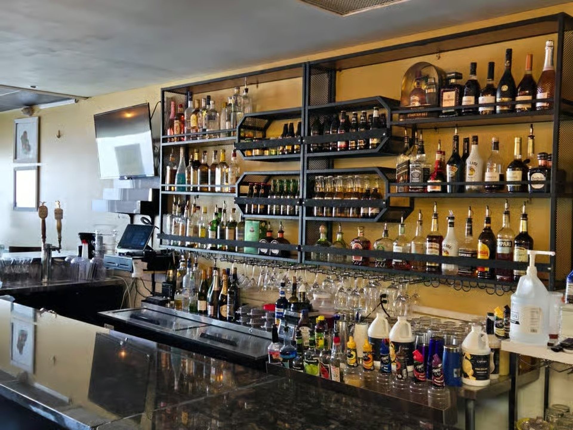 Signature cocktails, cold beers, good vibes